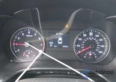 2021 Kia Forte Lxs z USA, uszkodzony, nr VIN 3KPF24AD8ME317907